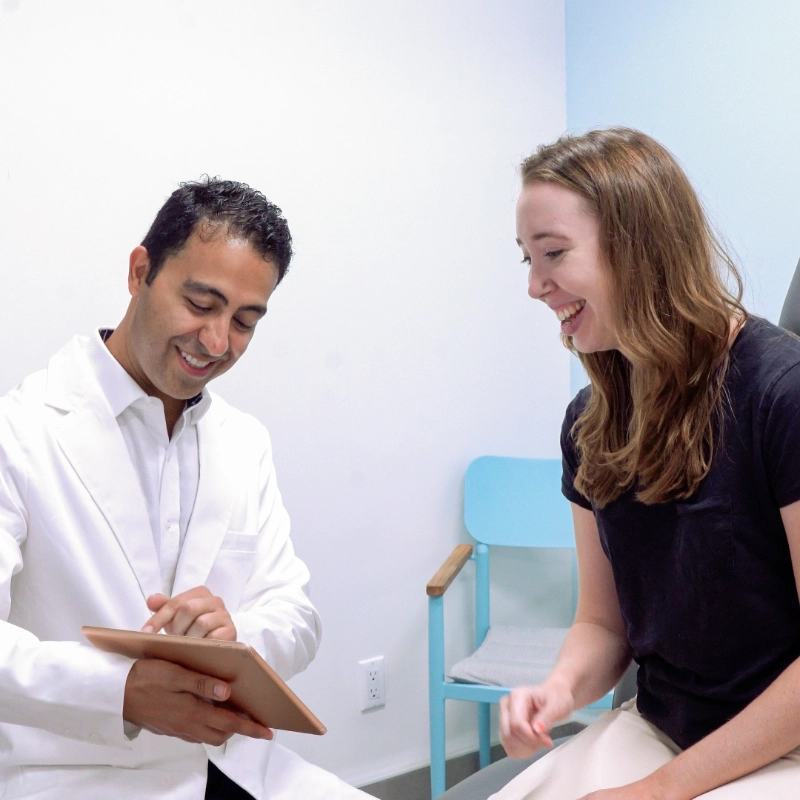 VTC_DrSaraf_Lifestyle_ (77)-cropped_2160x2160_97q_optimized What does a vein clinic do